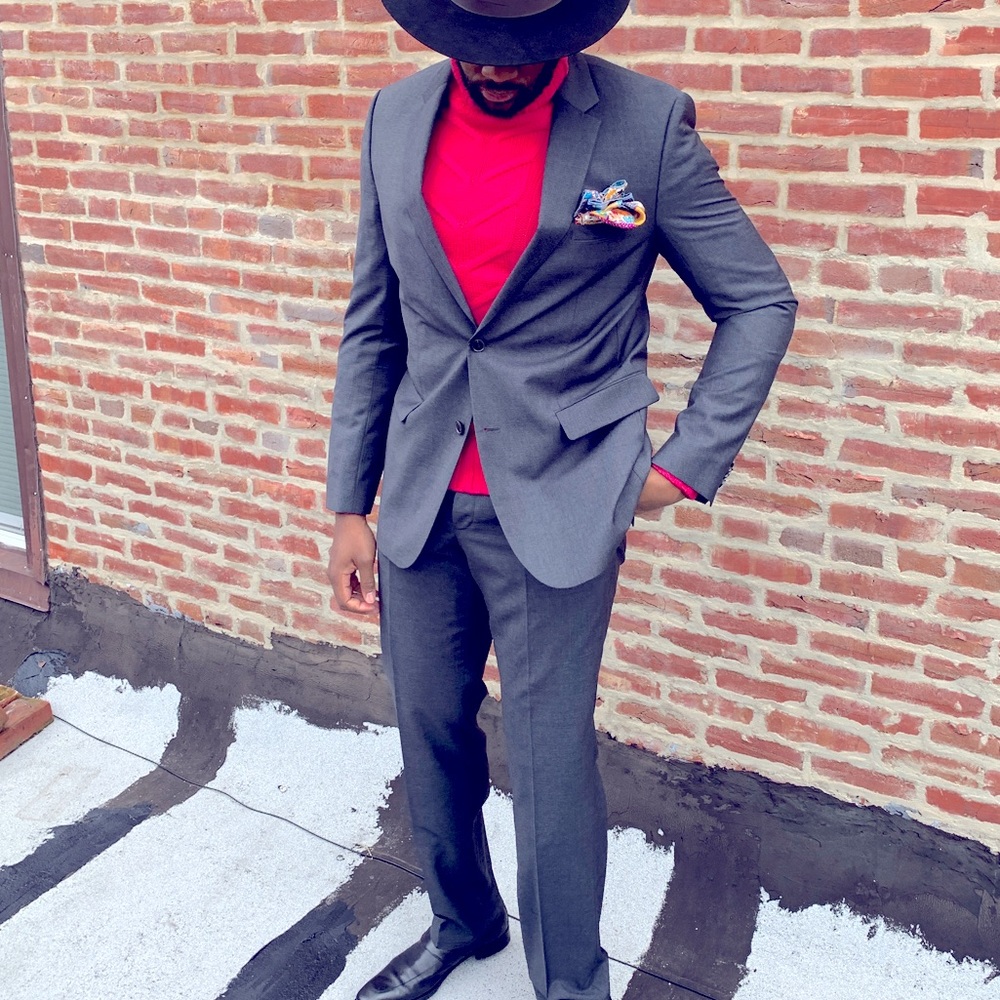 HUGO BOSS Black Label Charcoal Suit Notch Lapel